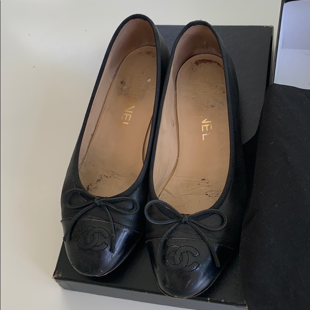 Chanel black leather ballerina flats 36.5